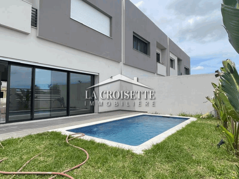 Villa S+3 avec piscine à La Soukra